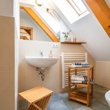 酒店 Weingut Haus Steinbach 拉德博伊尔