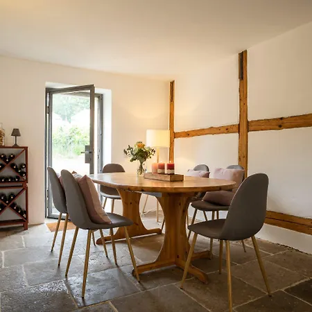 Haus Steinbach מלון 4*