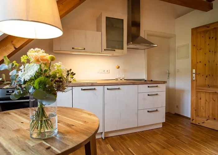 فندق Weingut Haus Steinbach 4*