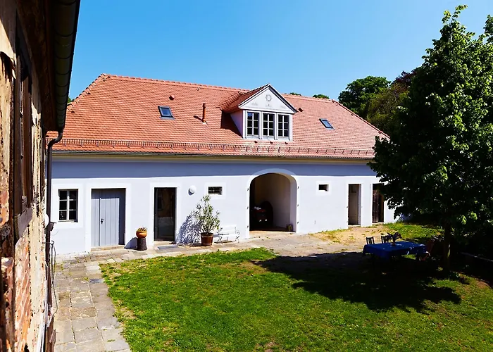 Weingut Haus Steinbach فندق 4*