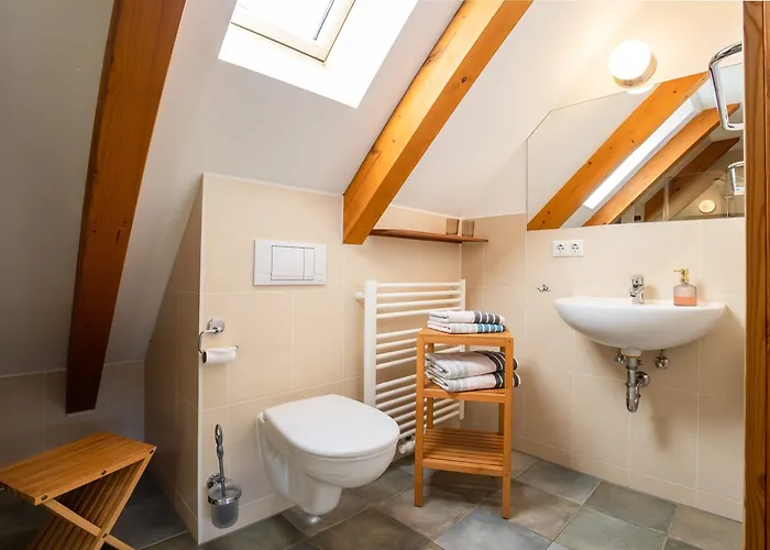 Weingut Haus Steinbach فندق 4*